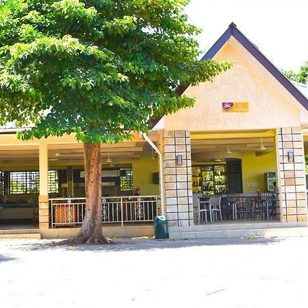 Cba Hotel Tanga Exterior foto